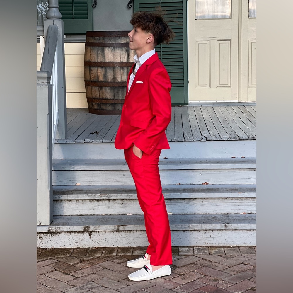 HoCo suit - Picture 3 of 3
